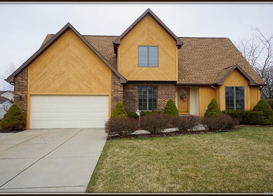 1st image of 65 Woodstream Dr