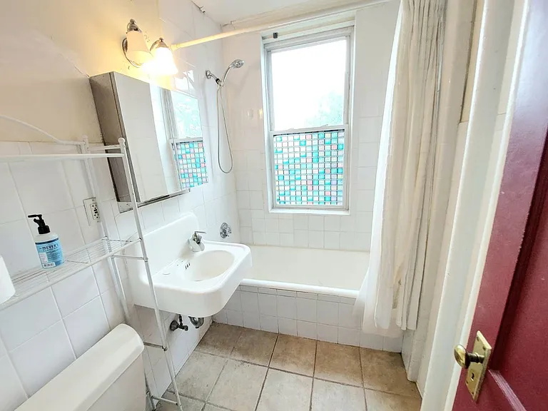 28 Quint Ave #38 — Photo 4