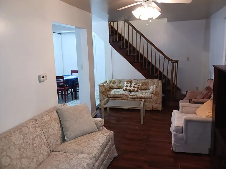7748 Newland Ave — Photo 2