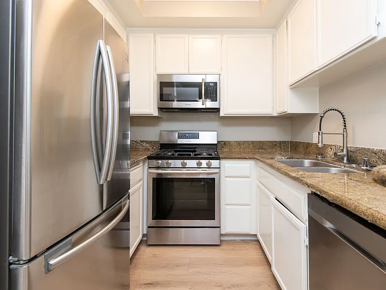 7007 Glasgow Ave #106 — Photo 3