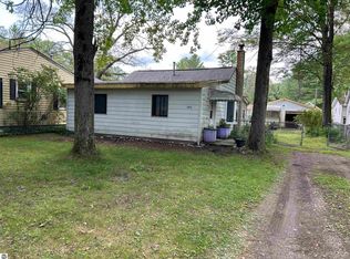 1914 Wood Rd, Oscoda, MI 48750