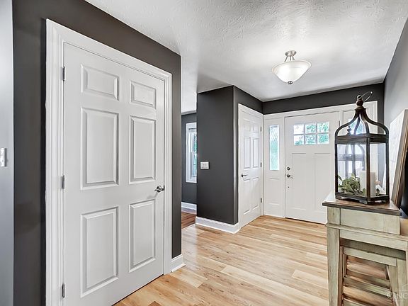 5th image of 1105 Heritage Ln