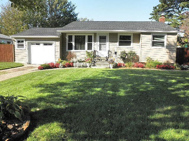 2nd image of 1464 Pine Acres Blvd