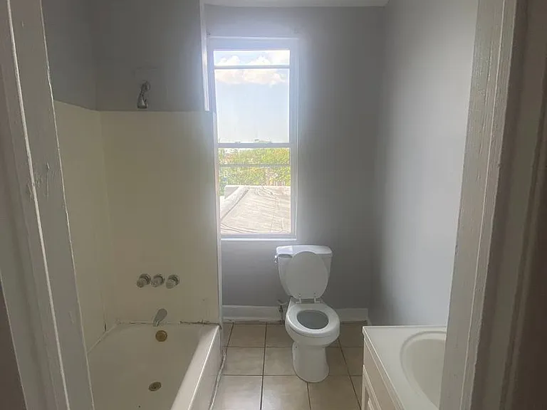 2572 McCulloh St — Photo 17