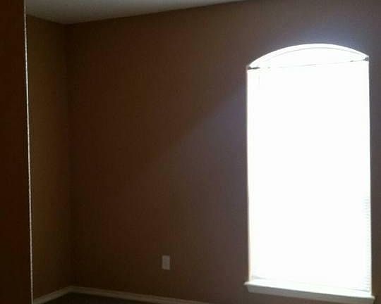 4th image of 501 Rock Cir APT 1