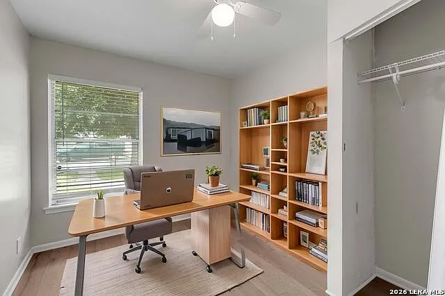 207 Middlebury Dr — Photo 15