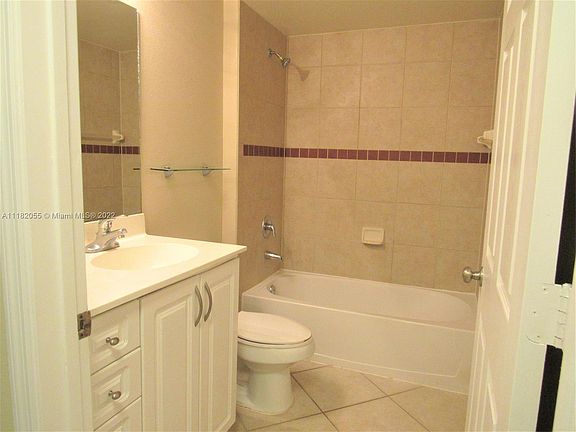 4th image of 6565 Emerald Dunes Dr #20