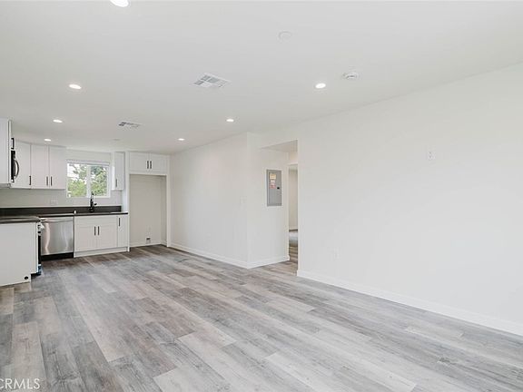 3rd image of 7732 Etiwanda Ave #1/2