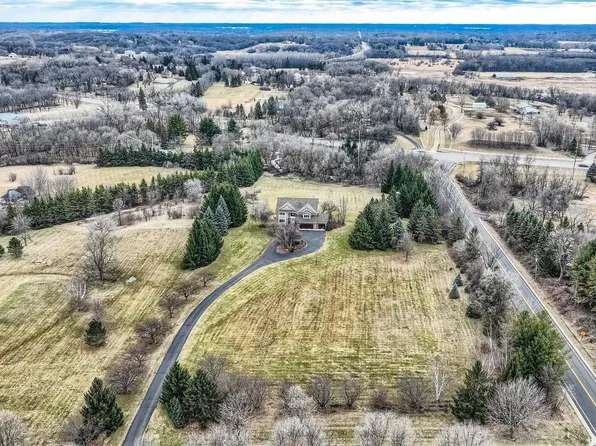 4785 Creekwood Trl, Maple Plain, MN 55359