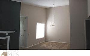 4th image of 310 Glenleaf Dr