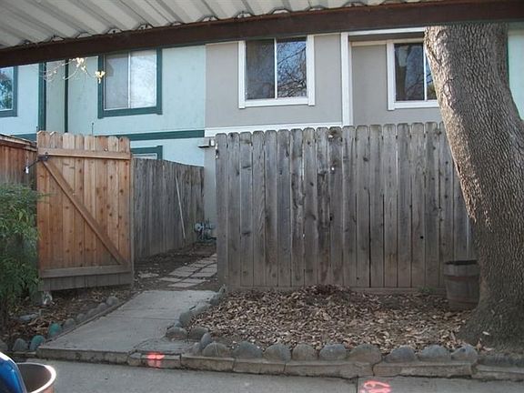 4th image of 155 Fairgrounds Dr