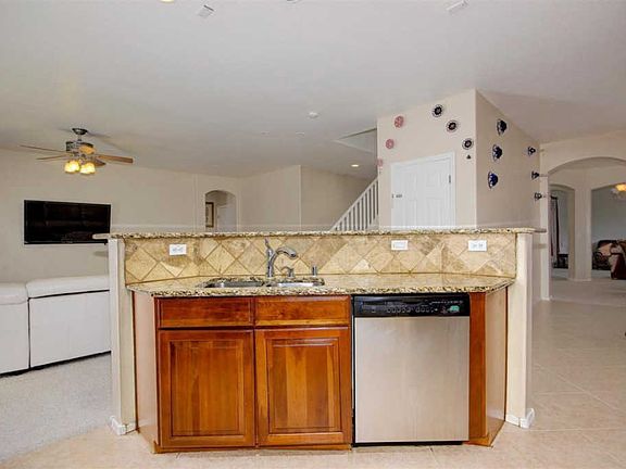 5th image of 6827 W Saint Catherine Ave