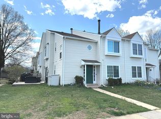 6103 Hoskins Hollow Cir #B, Centreville, VA 20121
