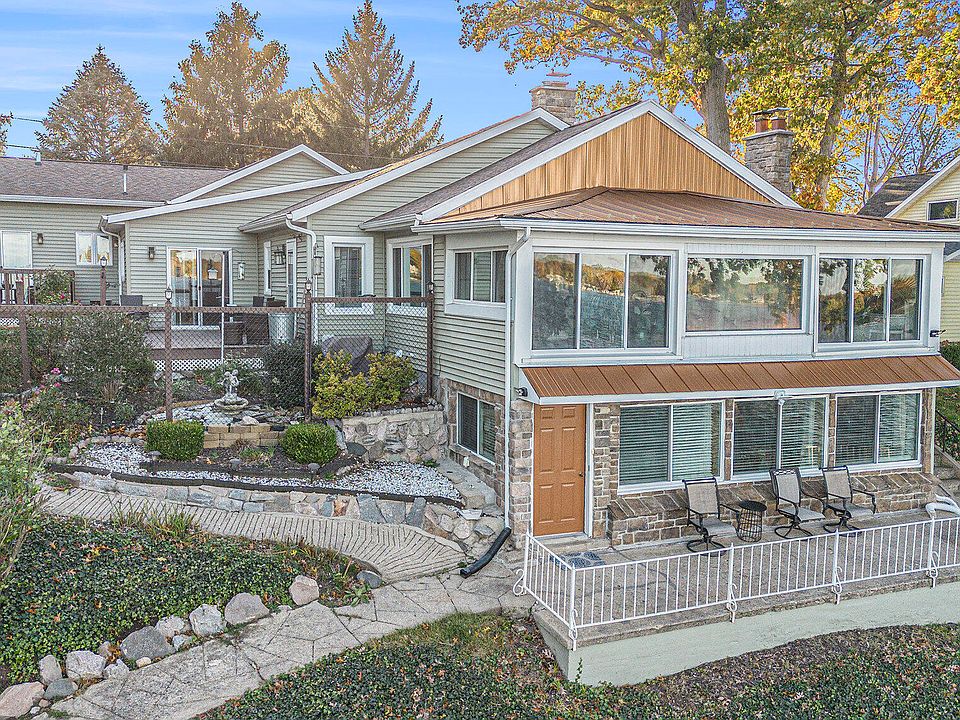 1st image of 33766 Forest Beach Dr