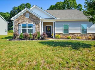 5200 Harvest Oak Dr, Greensboro, NC 27406