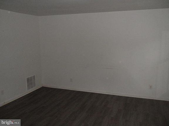 2nd image of 700 Barrington Dr #1B