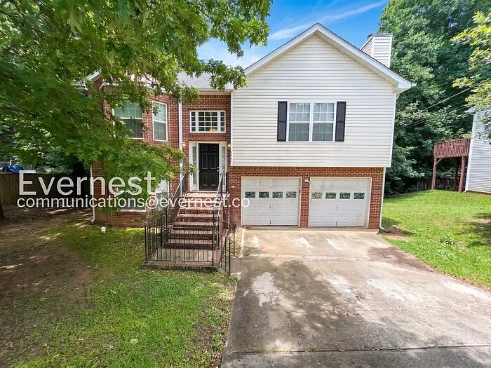 1311 Birch Ct — Photo 1