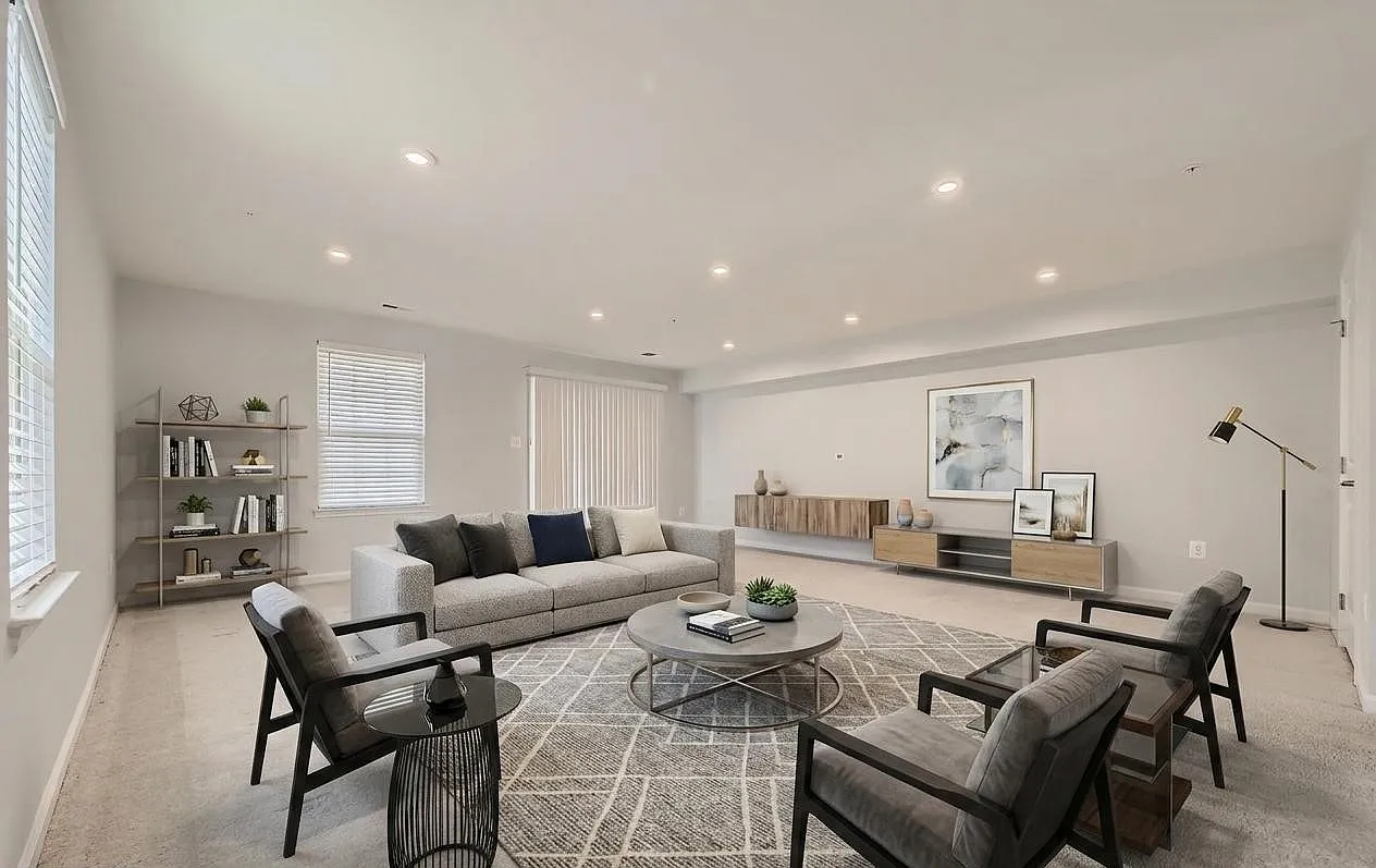 3 bed, 2285 sqft, $3,300 — Photo 4