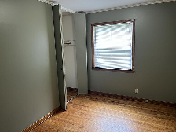 5th image of 103 Martin Dr