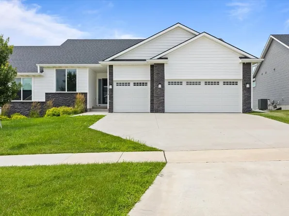 5414 NE Briarwood Dr, Ankeny, IA 50021