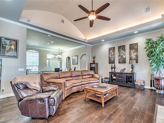 5th image of 12516 Bree Ln