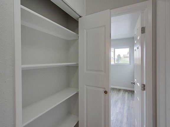 3rd image of 4227 36th St APT 5