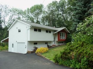 30 Hillside Dr, Binghamton, NY 13905