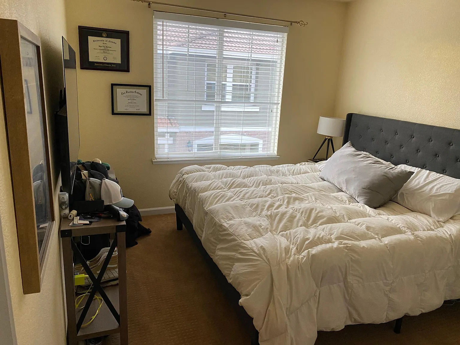 3 bed, 2.5 bath, 1401 sqft, $3,000 — Photo 2