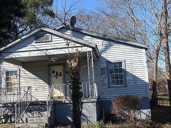 2nd image of 1440 16th Way SW