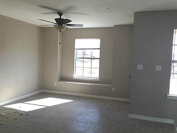 4th image of 129 Vaquero Ln