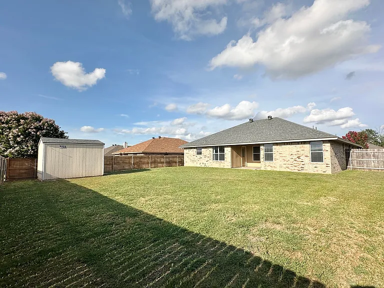 3705 Foxglove Ln — Photo 31