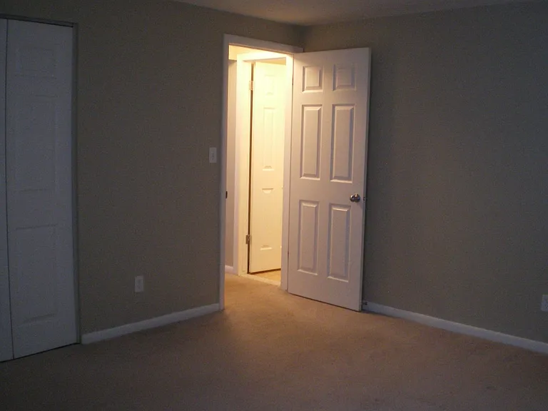 Winkworth Apartment Homes — Photo 18