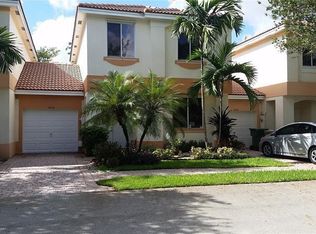 6584 Hidden Cove Dr, Davie, FL 33314