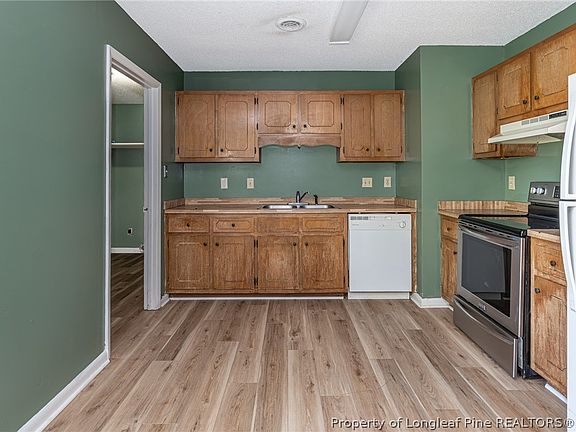 5th image of 6413 Lorell Ct