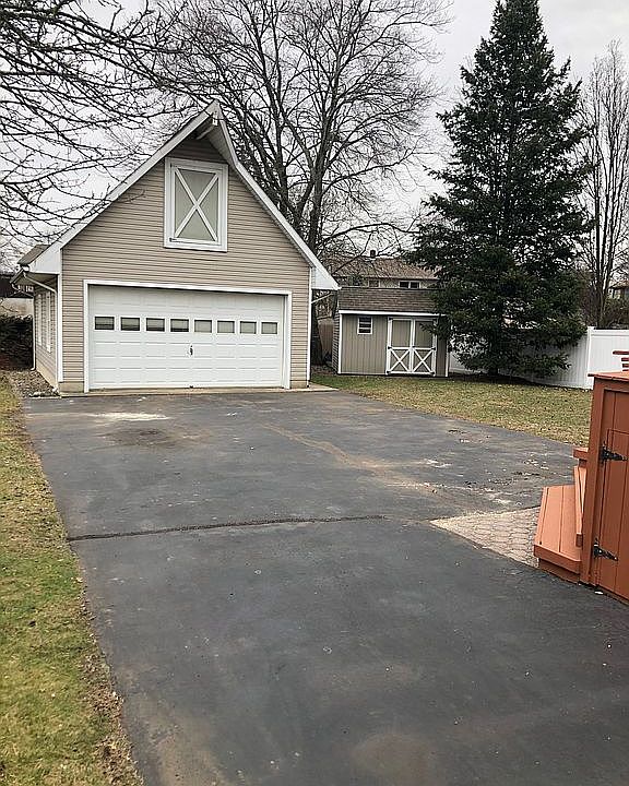  garage20 ‘x28’attic storage