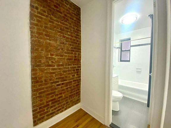 5th image of 89 Crooke Ave APT 2C