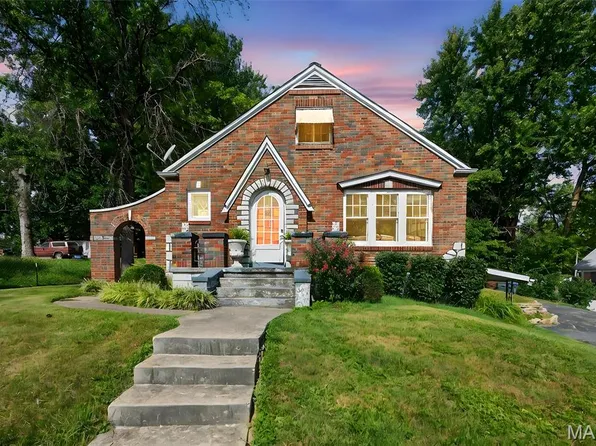 125 S Gatty Dr, Saint Peters, MO 63376