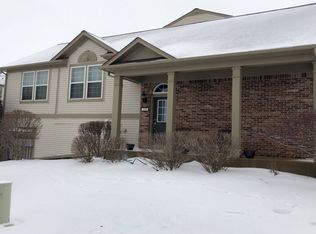 258 Devoe Dr, Oswego, IL