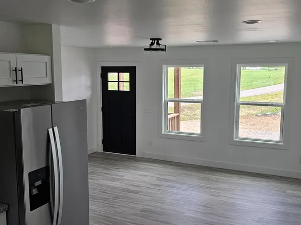 1511 N Springfield St, Berryville, AR