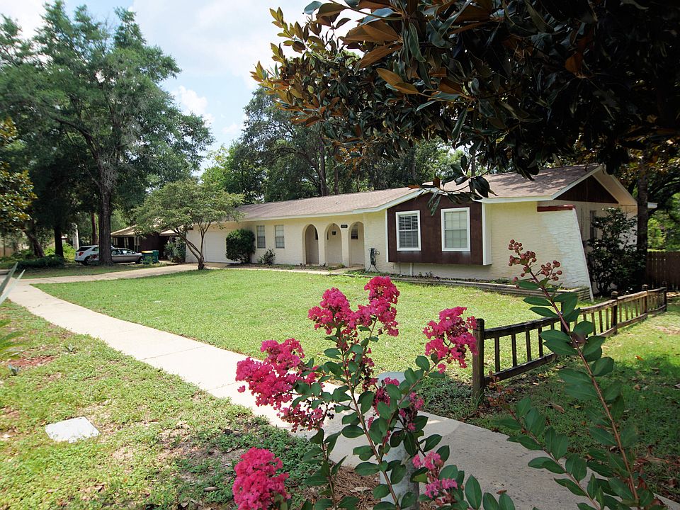 1st image of 1016 Pine Lake Dr