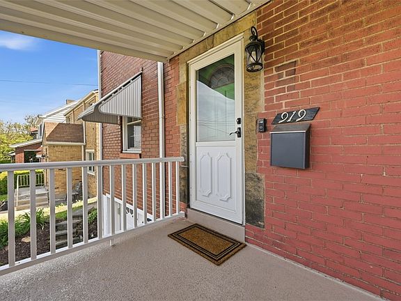 4th image of 919 Tropical Ave