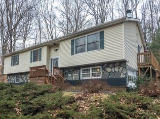 301 Valley View Dr N, Stroudsburg, PA 18360