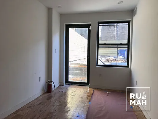 Sold by Rumah Realty Inc | media 23