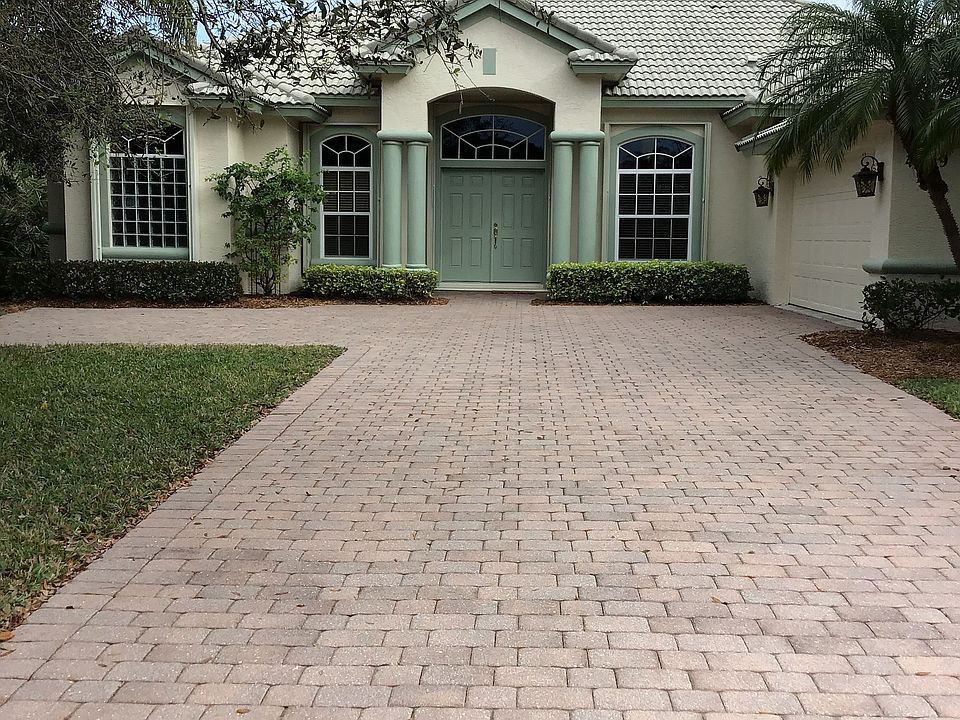 1st image of 4649 NW Royal Oak Dr