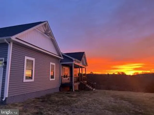 34 Hershel Ln, Hedgesville, WV 25427