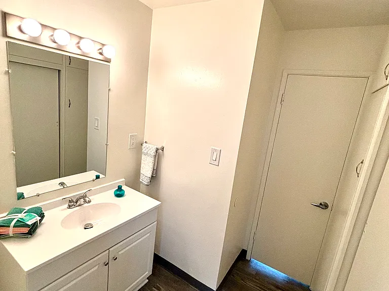 Studio bathroom