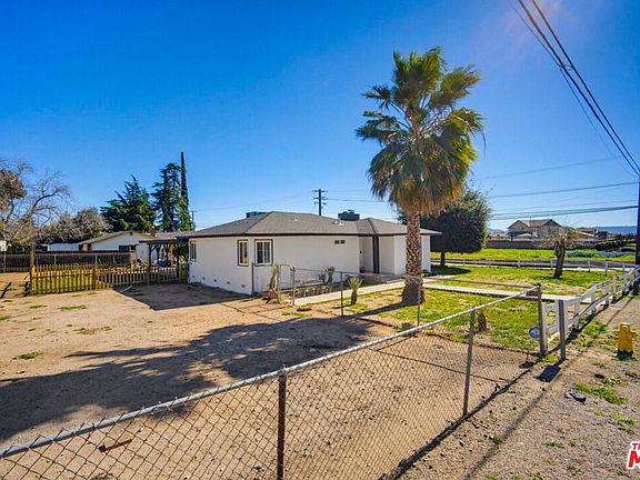 2nd image of 10982 Cherry Ave