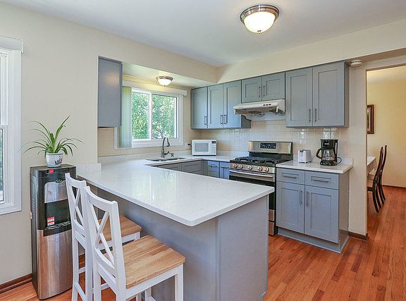 5th image of 1225 Champlaine Ct