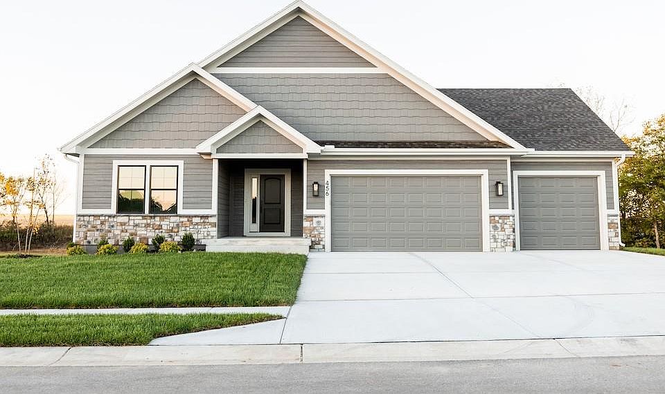 1st image of 456 Green Dr