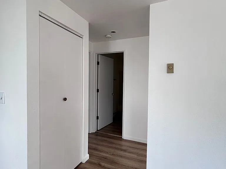 1730 Texas St #1 — Photo 11